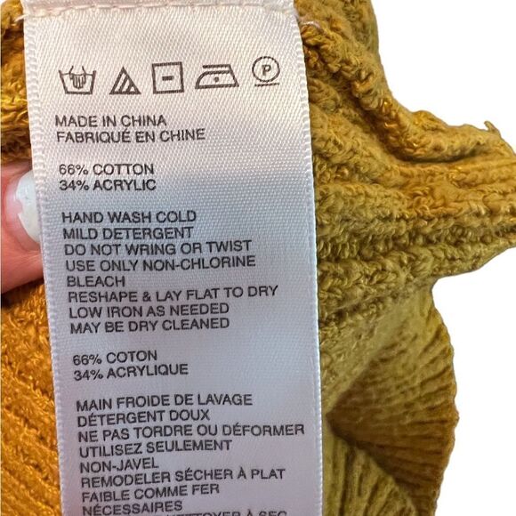 Free People  |||  rusty gold tank. You can wear the plunging side front or back. - Picture 9 of 10